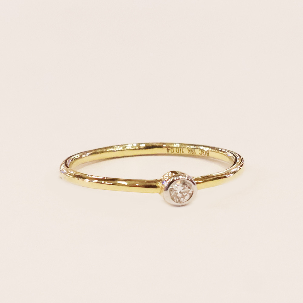 DIAMOND RING